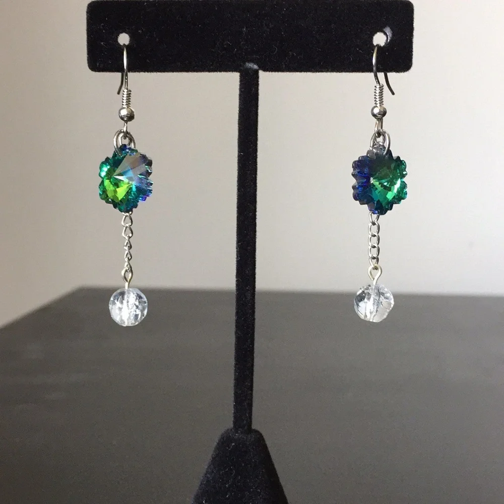 Glass Snowflake Earrings - Picture 4 of 4